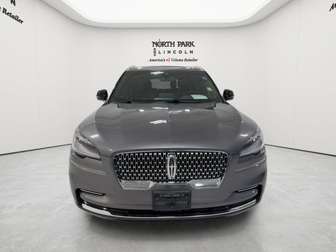 Used 2024 Lincoln Aviator Reserve w/ Elements Package Plus RWD image 8