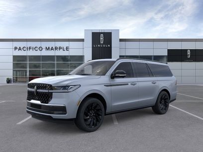 New 2026 Lincoln Navigator L Reserve w/ Jet Appearance Package