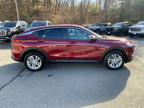 Used 2024 Buick Envista Preferred w/ Convenience II Package image 38