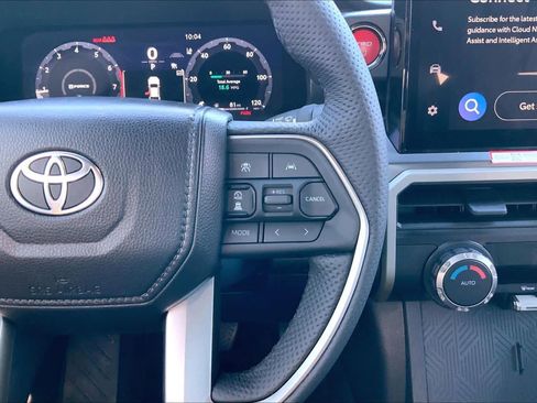 Used 2025 Toyota Tacoma TRD Off-Road image 23