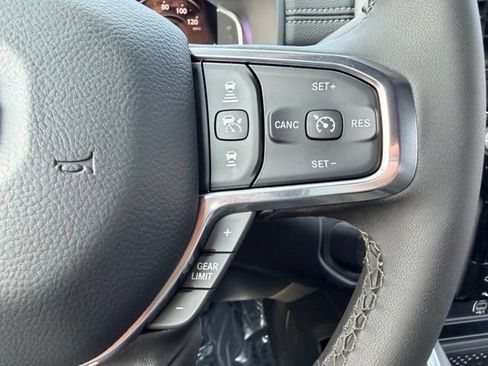 Used 2025 RAM 2500 Laramie AWD/4WD image 9