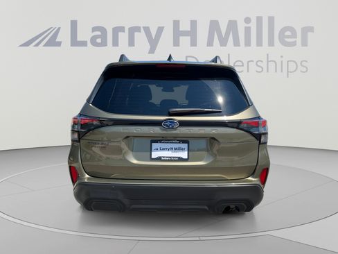 Certified 2025 Subaru Forester Premium AWD/4WD image 4