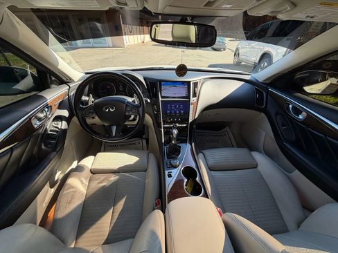Used 2015 INFINITI Q50 Sport w/ Deluxe Touring Package image 22