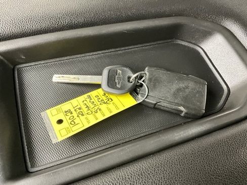 Used 2021 Chevrolet Silverado 2500 Custom w/ Custom Value Package image 25