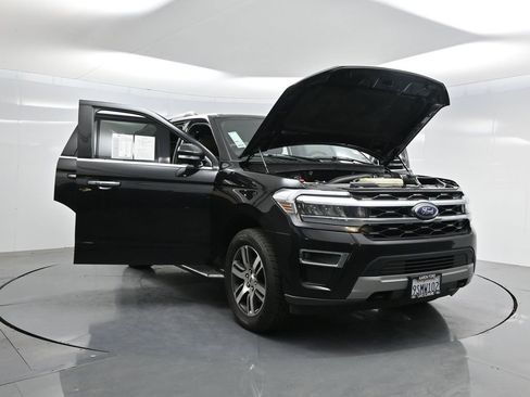 Used 2022 Ford Expedition Limited image 55