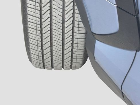 Used 2025 Chevrolet Blazer EV LT image 38