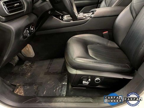 Used 2021 Maserati Levante image 36