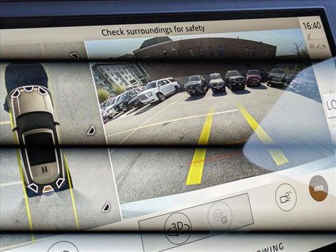 New 2025 Land Rover Range Rover SE image 13