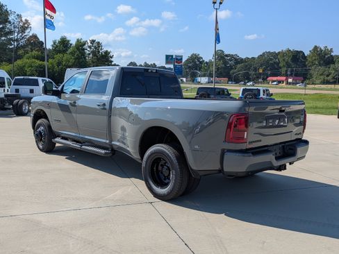 New 2026 RAM 3500 Laramie w/ Night Edition AWD/4WD image 3