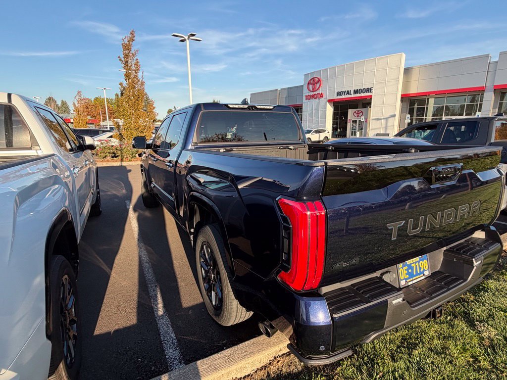Used 2024 Toyota Tundra Platinum AWD/4WD image 4