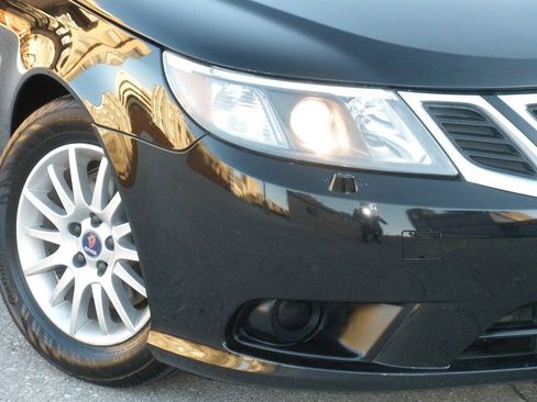 Used 2009 Saab 9-3 2.0T w/ Cold Weather Package FWD image 6