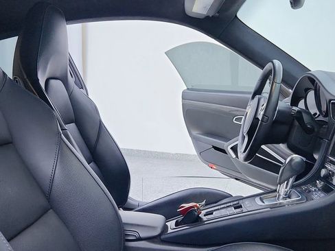 Used 2014 Porsche 911 Turbo S image 24