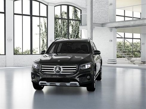 New 2025 Mercedes-Benz GLB 250 4MATIC image 42