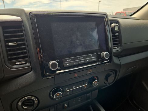 Used 2022 Nissan Frontier S w/ Technology Package AWD/4WD image 13