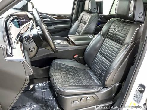 Certified 2023 Cadillac Escalade Premium Luxury Platinum AWD/4WD image 9