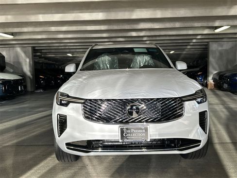 New 2026 Volvo XC90 B5 Core w/ Protection Package image 6