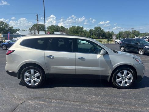 Used 2017 Chevrolet Traverse LT w/ Style and Technology Package AWD/4WD image 2