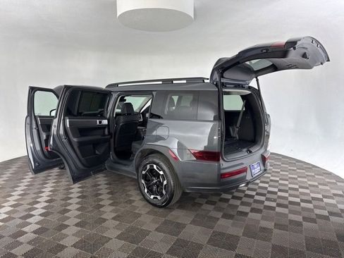 Used 2025 Hyundai Santa Fe SEL image 17