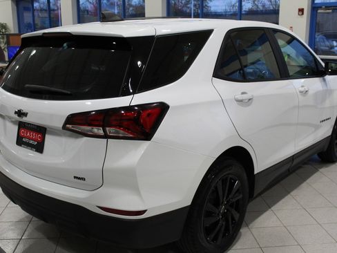 Used 2023 Chevrolet Equinox LS w/ Midnight Edition image 5