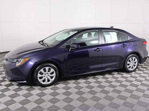 Used 2024 Toyota Corolla LE image 9