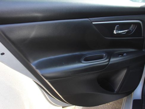 Used 2015 Nissan Altima 2.5 S w/ Special Edition Package image 16