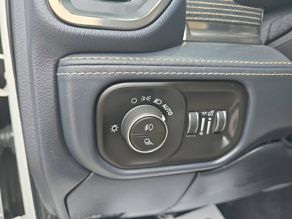 Used 2020 RAM 3500 Limited AWD/4WD image 30
