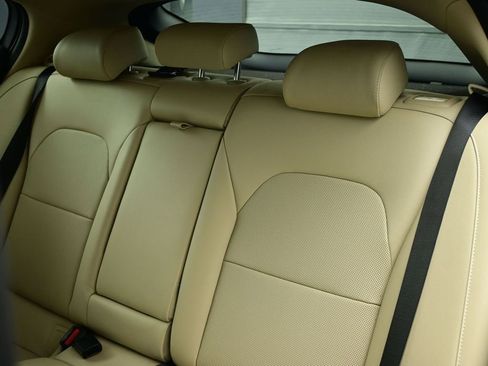 Certified 2022 Kia Stinger GT1 image 22