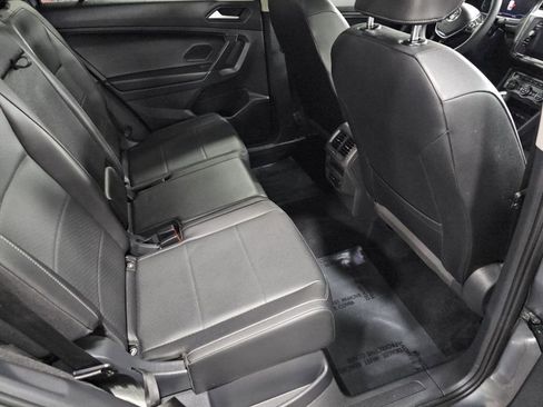 Used 2020 Volkswagen Tiguan SEL AWD/4WD image 5