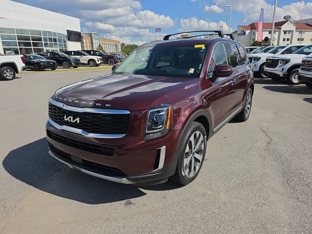Used 2022 Kia Telluride S FWD image 3
