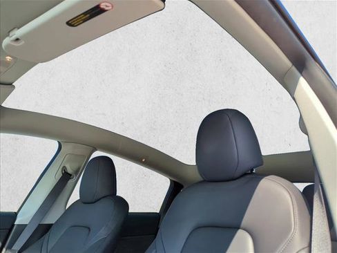 Used 2024 Tesla Model Y Long Range image 22