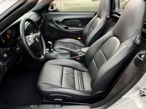 Used 2001 Porsche Boxster image 17