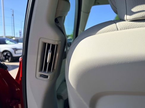 Certified 2023 Volvo XC60 B5 Plus w/ Climate Package AWD/4WD image 12