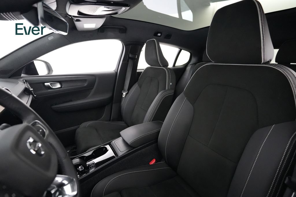 Used 2023 Volvo C40 P8 Recharge Plus AWD/4WD image 4