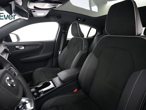 Used 2023 Volvo C40 P8 Recharge Plus AWD/4WD image 4