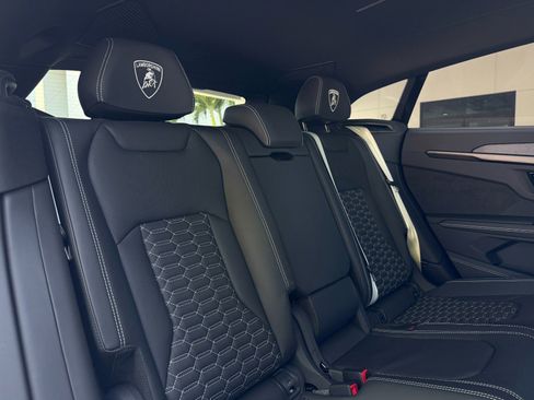 Used 2024 Lamborghini Urus S image 25