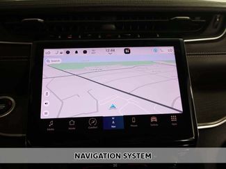 Used 2023 Jeep Grand Cherokee Limited AWD/4WD video 3