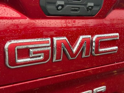 Used 2022 GMC Sierra 1500 AT4 w/ AT4 Preferred Package image 11