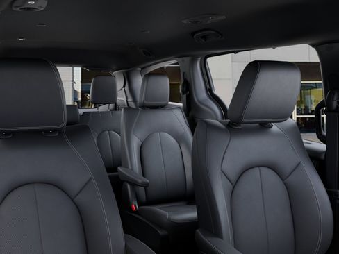 New 2026 Chrysler Voyager LX image 26
