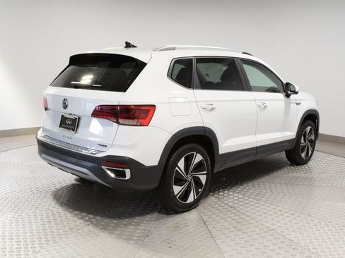Used 2023 Volkswagen Taos SE AWD/4WD image 10