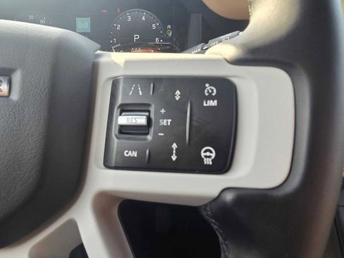 New 2026 Land Rover Defender 110 X-Dynamic SE image 31