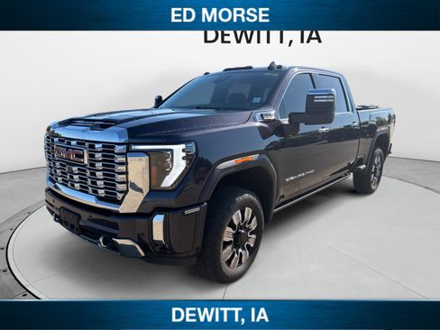 Used 2024 GMC Sierra 2500 Denali w/ Denali Reserve Package AWD/4WD image 1