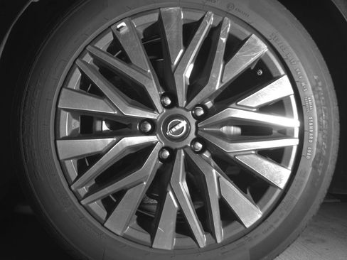 Used 2025 Nissan Altima 2.5 SV image 12