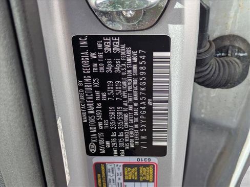 Used 2019 Kia Sorento S image 17