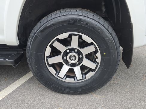 Used 2023 Toyota 4Runner TRD Off-Road Premium image 32