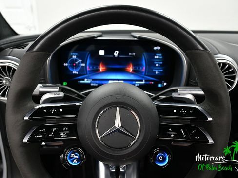 Used 2022 Mercedes-Benz SL 63 AMG 4MATIC image 40