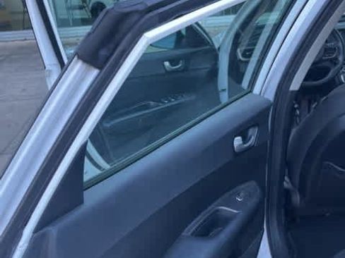 Used 2018 Kia Optima LX image 18