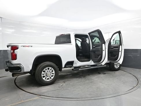Used 2024 Chevrolet Silverado 2500 LTZ AWD/4WD image 44