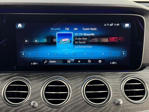 Used 2021 Mercedes-Benz E 350 Sedan w/ Premium Package image 27