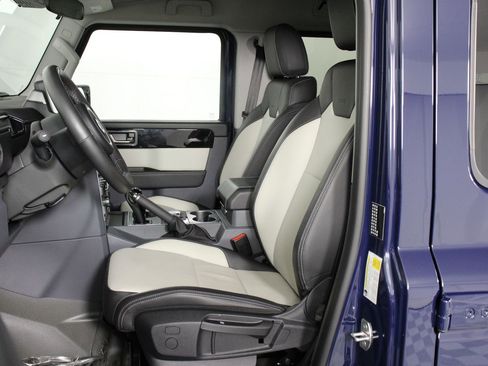 Used 2025 INEOS Grenadier AWD/4WD image 29