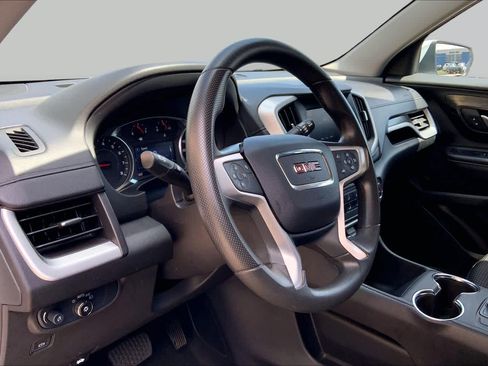 Used 2024 GMC Terrain SLE FWD image 16